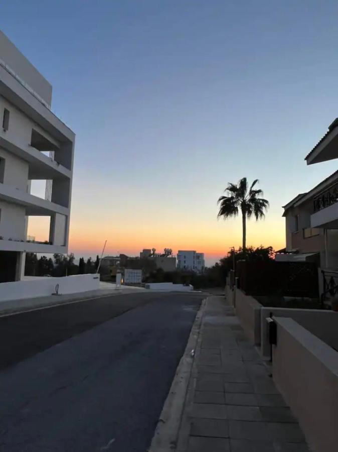 Marias Spacious Aparment Paphos Buitenkant foto
