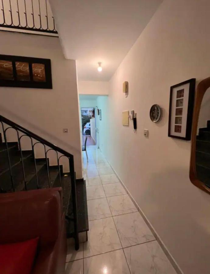 Marias Spacious Aparment Paphos Buitenkant foto