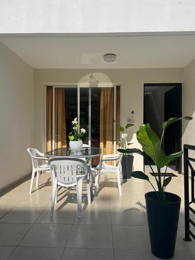 Marias Spacious Aparment Paphos Buitenkant foto